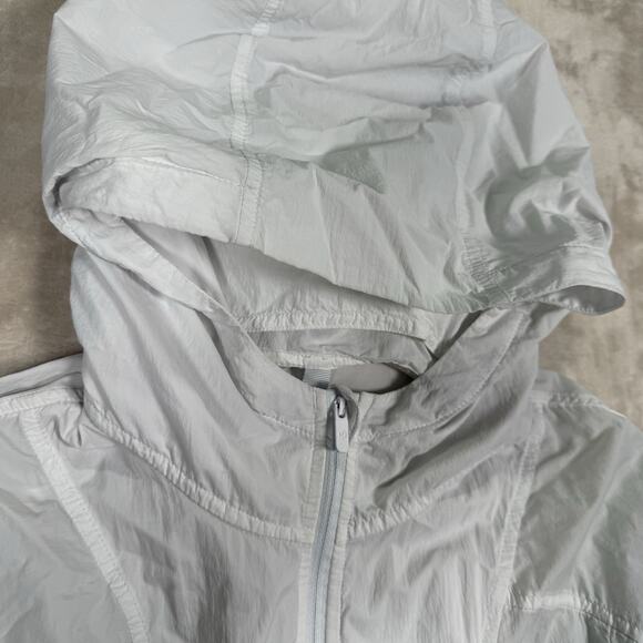 Lululemon Hood Lite Jacket In Light Vapor Size 6 Windbreaker Packable Run - Picture 2 of 8